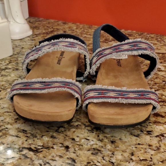* MinneTonka Melody Sandals - Picture 2 of 8